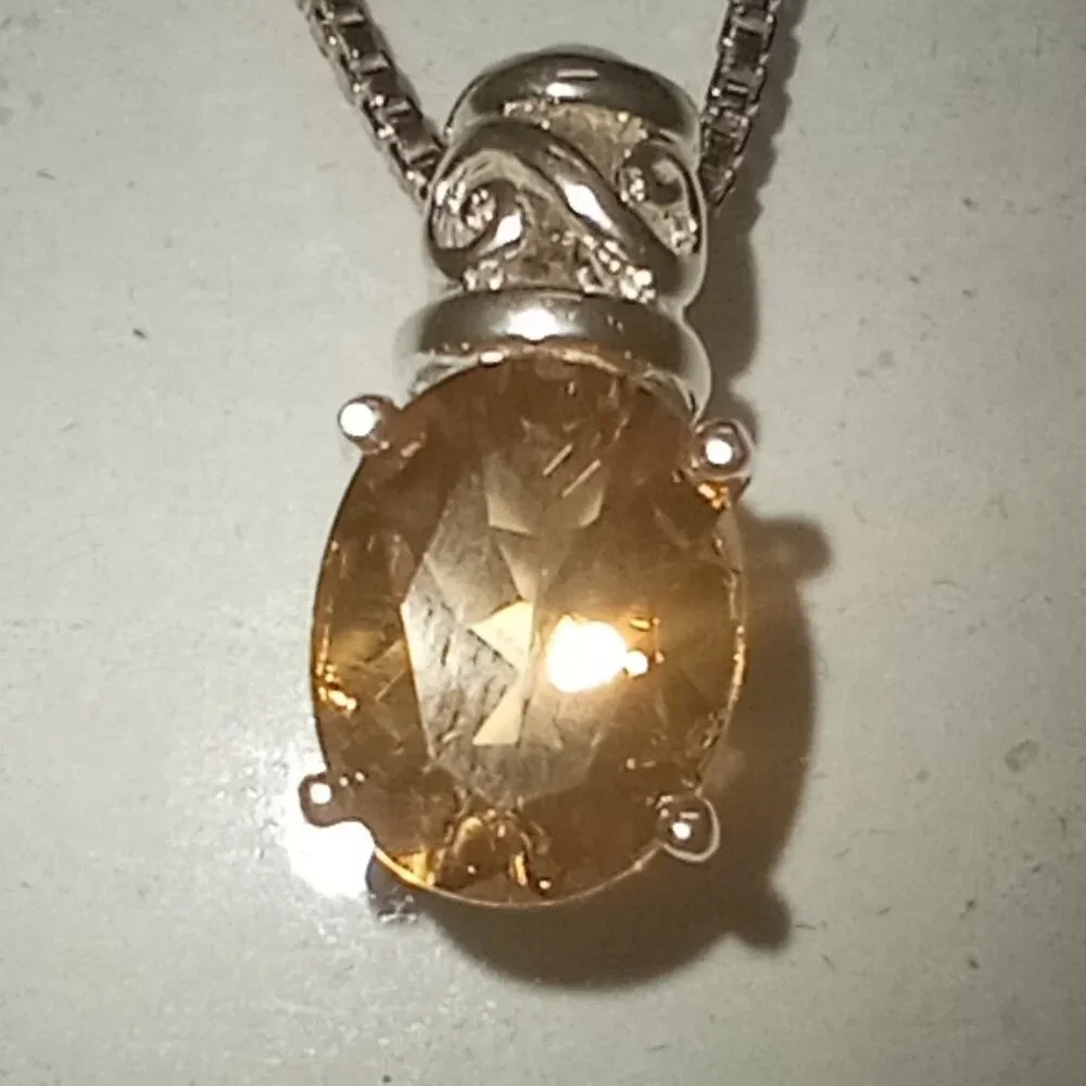 Oval 1.75-Carat Citrine Necklace in Sterling Silver with Chain - Picture 3 of 6